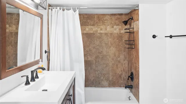 a dining room filled with furniture