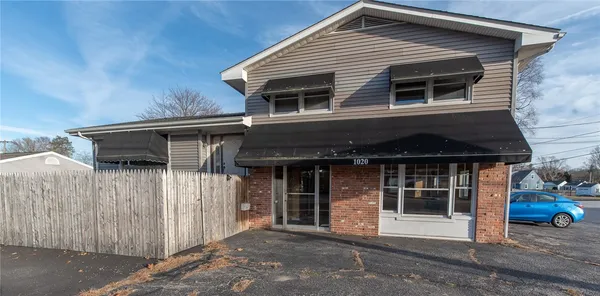 $579,900 | 1020 Warwick Avenue, Warwick, RI 02888
