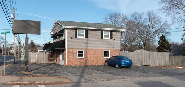 $579,900 | 1020 Warwick Avenue, Warwick, RI 02888