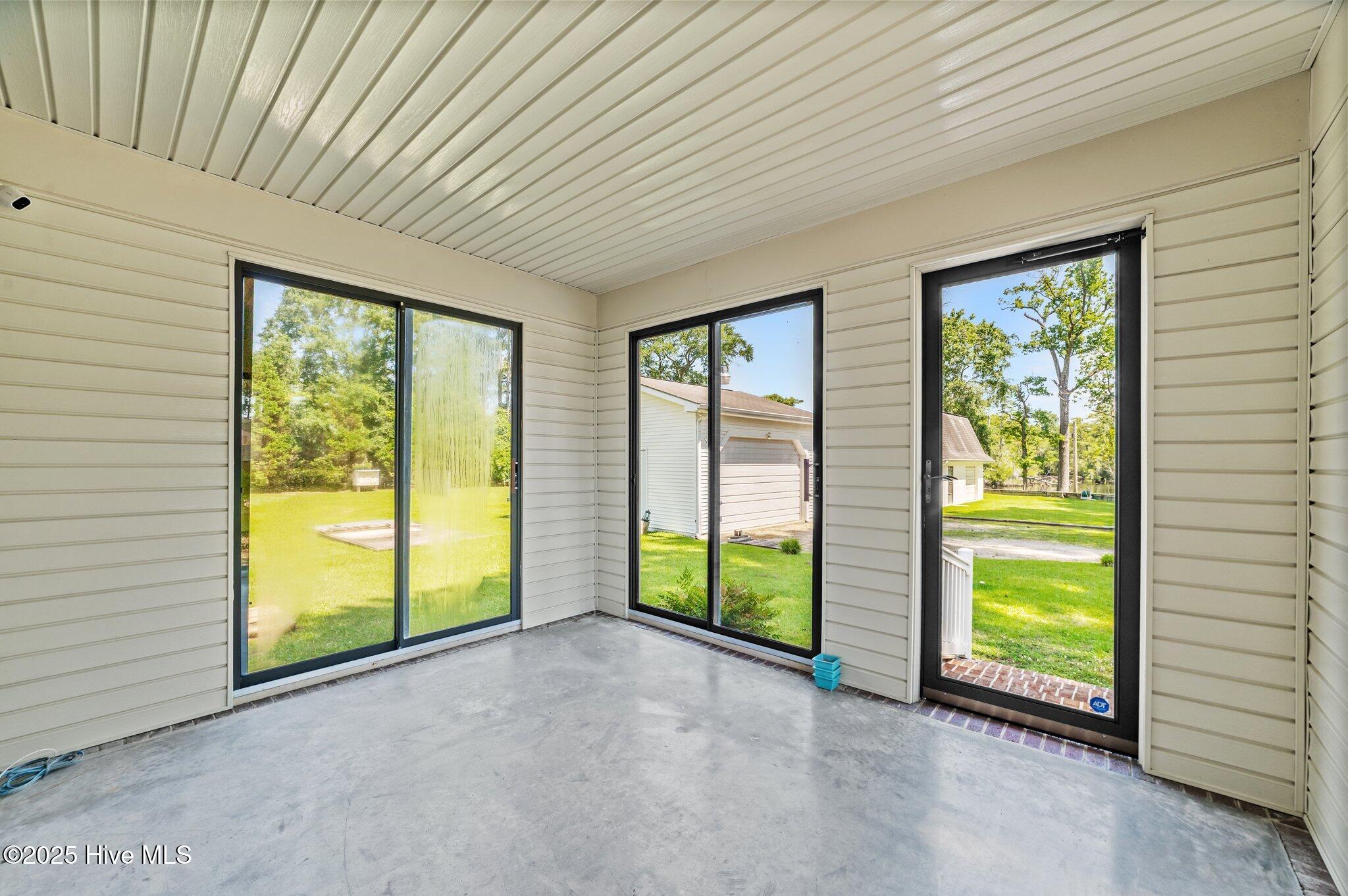 6715 Clarks Neck Road Washington, NC 27889 - Photo 34 of 53 Sunroom