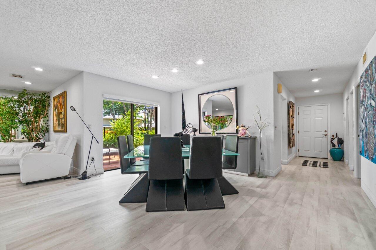 36 Westgate Lane, Unit C Boynton Beach, FL 33436 - Photo 5 of 55 Dining/Living