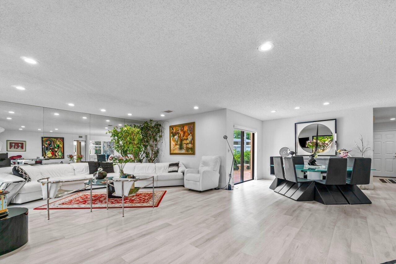 36 Westgate Lane, Unit C Boynton Beach, FL 33436 - Photo 7 of 55 Dining/Living