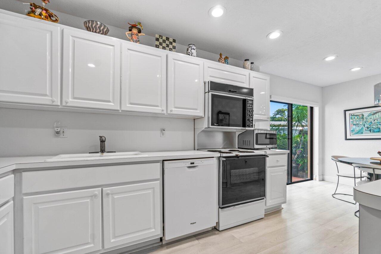 36 Westgate Lane, Unit C Boynton Beach, FL 33436 - Photo 10 of 55 012-36WestgateLane-36C-BoyntonBeach-FL-3