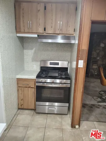 $5,000 | 5446 Angeles Vista Boulevard, Windsor Hills, CA 90043