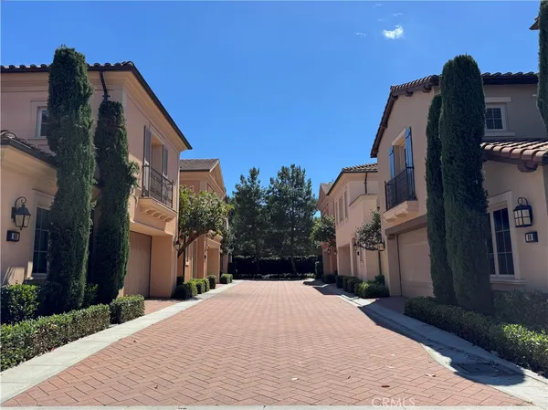 $5,950 | 80 Cipresso, Irvine, CA 92618
