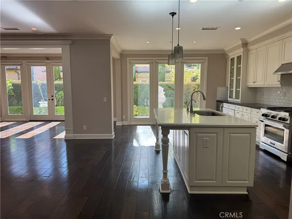 $5,950 | 80 Cipresso, Irvine, CA 92618