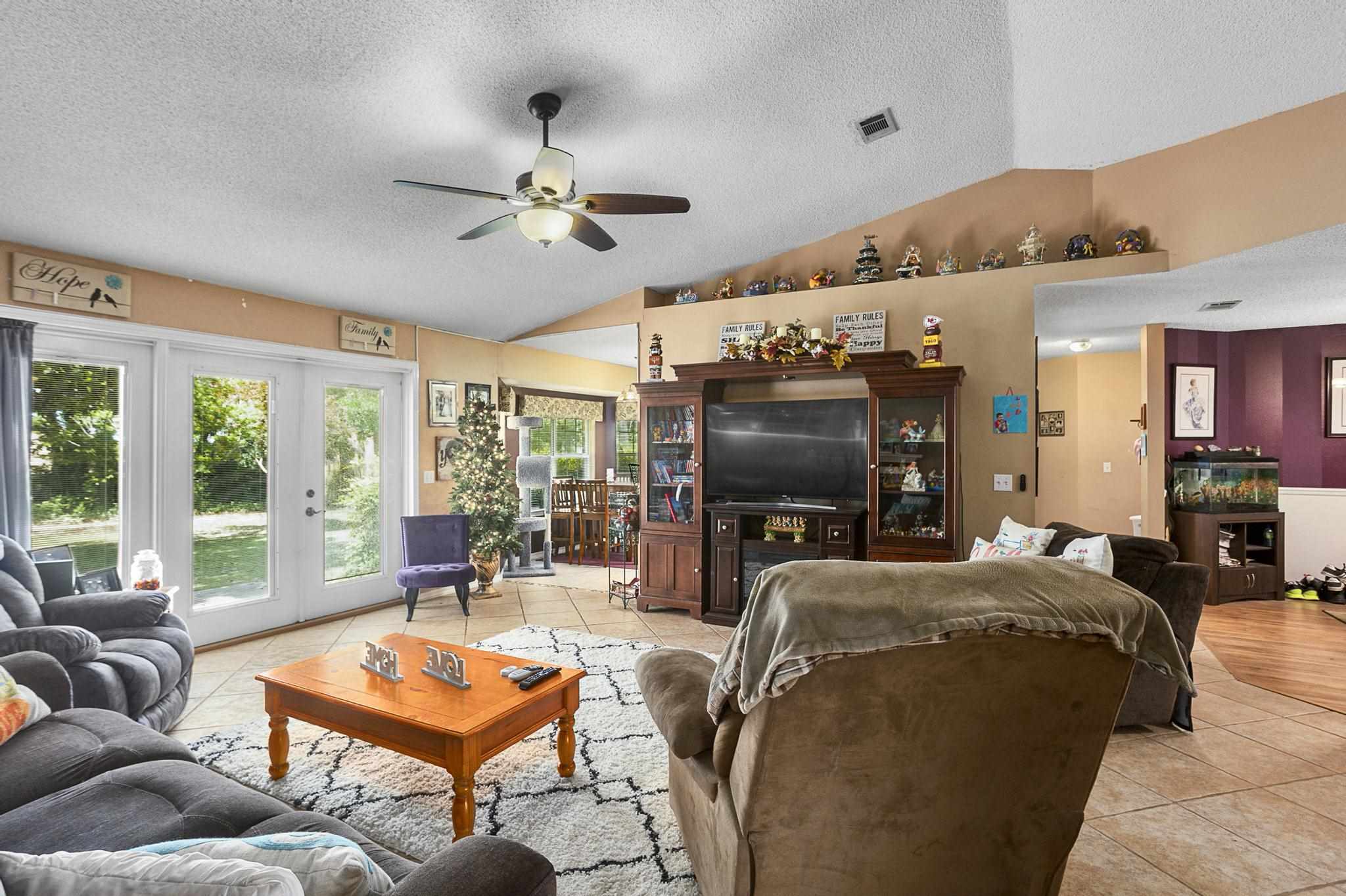 3016 East Kingsfield Road Pensacola, FL 32514 - Photo 4 of 31