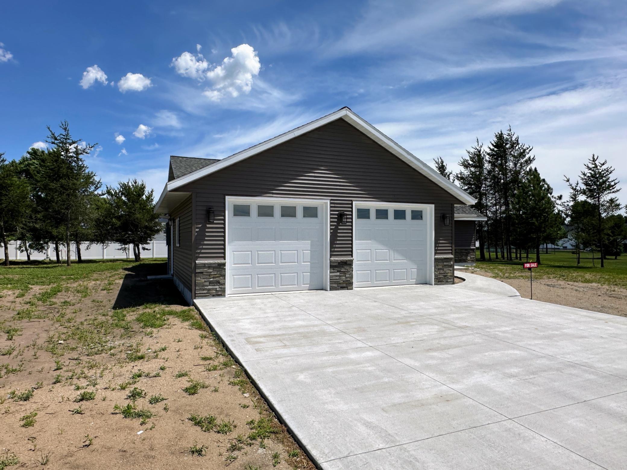 702 11th Street Northwest Perham, MN 56573 - Photo 8 of 22