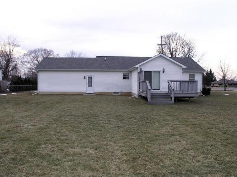 3041 South Genesee Road Burton, MI 48519 - Photo 19 of 21 20342981-18.JPG