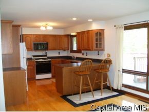 1655 Sandusky Road Jacksonville, IL 62650 - Photo 3 of 12