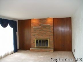 1655 Sandusky Road Jacksonville, IL 62650 - Photo 8 of 12