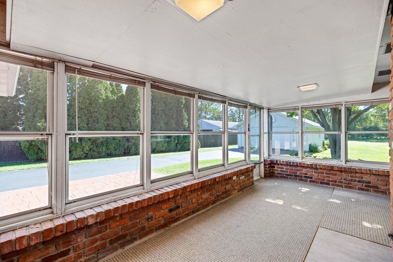 854 Vanderpool Avenue Troy, MI 48083 - Photo 28 of 42 Gallery Image 28