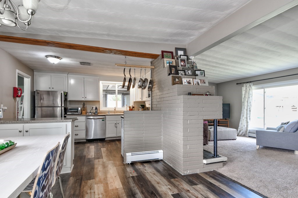 9 Bantry Road Framingham, MA 01701 - Photo 4 of 25 Gallery Image 4