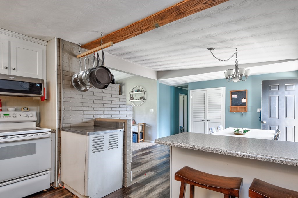 9 Bantry Road Framingham, MA 01701 - Photo 6 of 25 Gallery Image 6