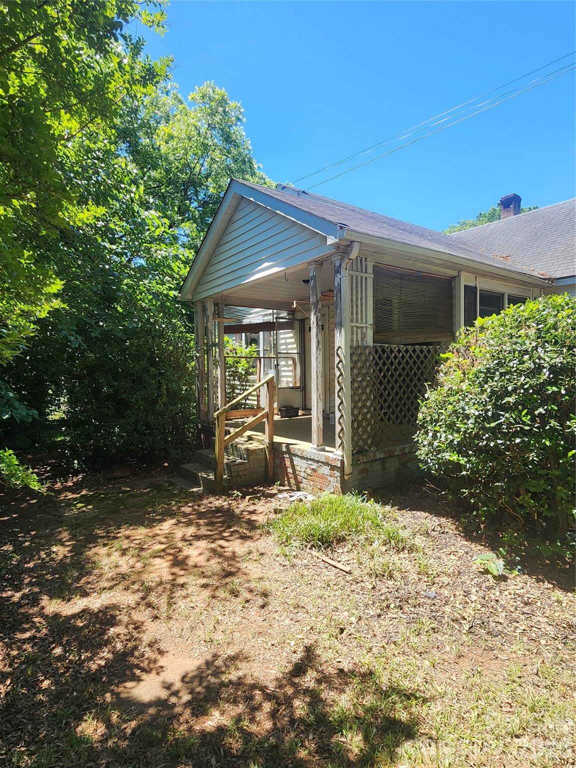 5510 Allen Road East Charlotte, NC 28269 - Photo 5 of 27