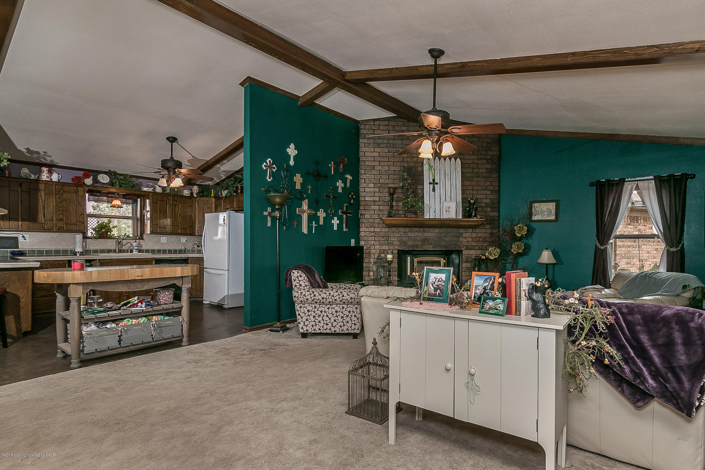 8225 Juliet Road Claude, TX 79019 - Photo 5 of 31 006_Living Room