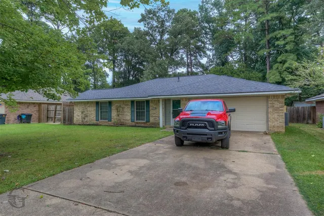 $269,900 | 2624 Southcrest Drive, Haughton, LA 71037