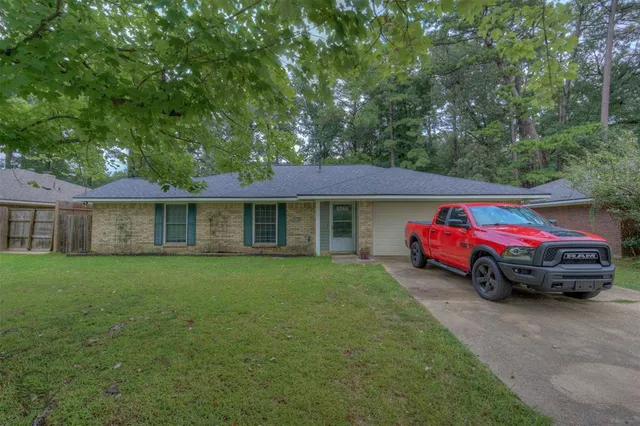 $264,500 | 2624 Southcrest Drive, Haughton, LA 71037