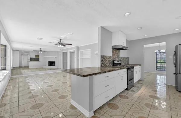 $2,100 | 11807 Stroud Drive, Houston, TX 77072