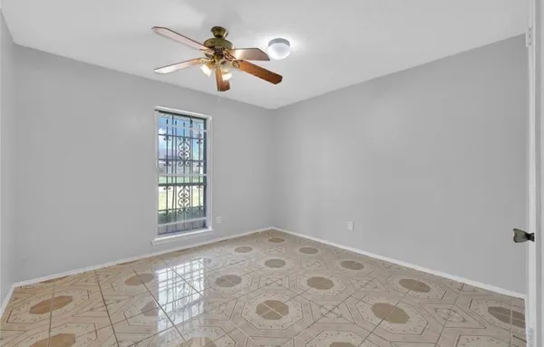 $2,100 | 11807 Stroud Drive, Houston, TX 77072