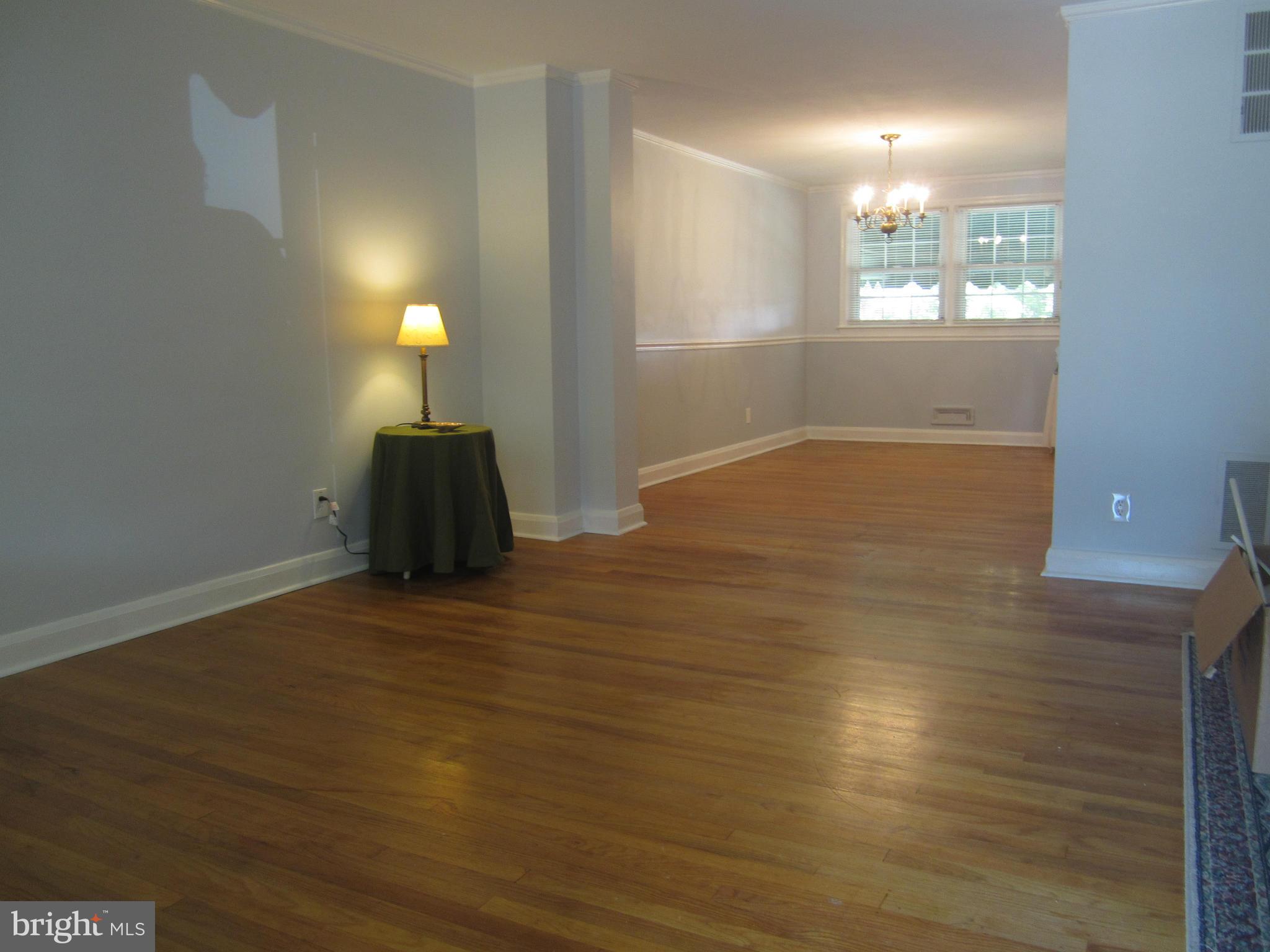 1506 Langford Road Baltimore, MD 21207 - Photo 3 of 18 Living Room