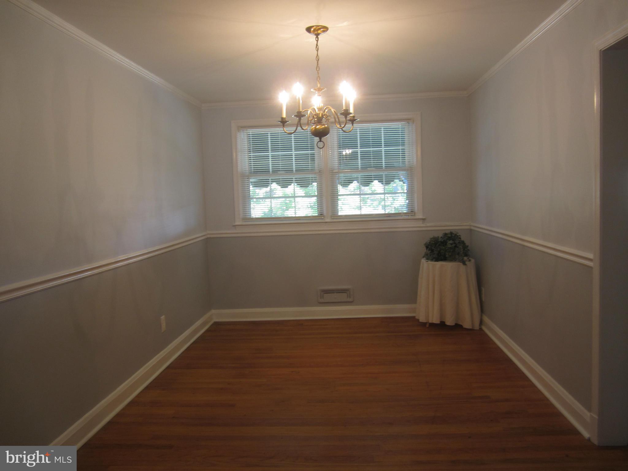 1506 Langford Road Baltimore, MD 21207 - Photo 5 of 18 Dining Room