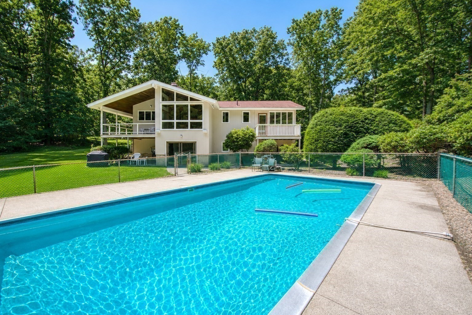 9 West Ridge Drive Sharon, MA 02067 - Photo 32 of 39 Gallery Image 32