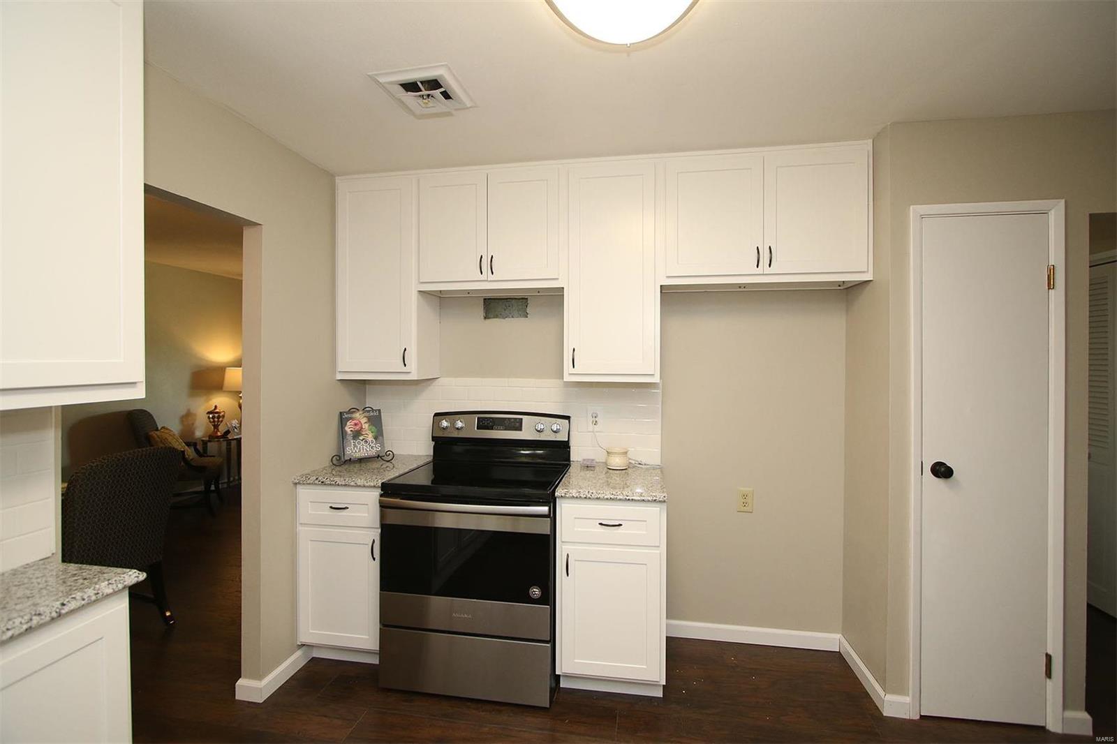 353 Bunker Hill Road Belleville, IL 62221 - Photo 17 of 41 Gallery Image 17