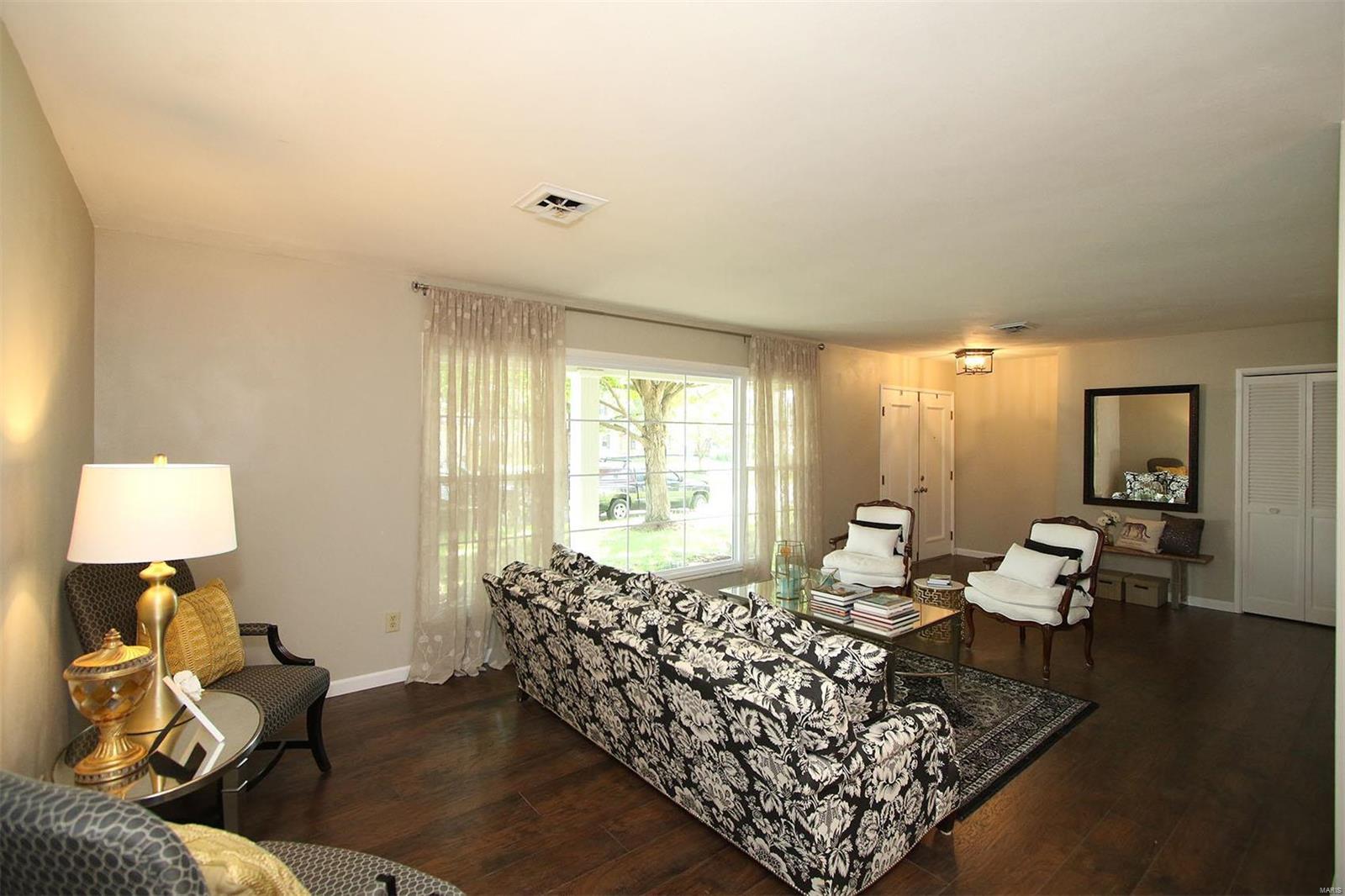 353 Bunker Hill Road Belleville, IL 62221 - Photo 6 of 41 Gallery Image 6