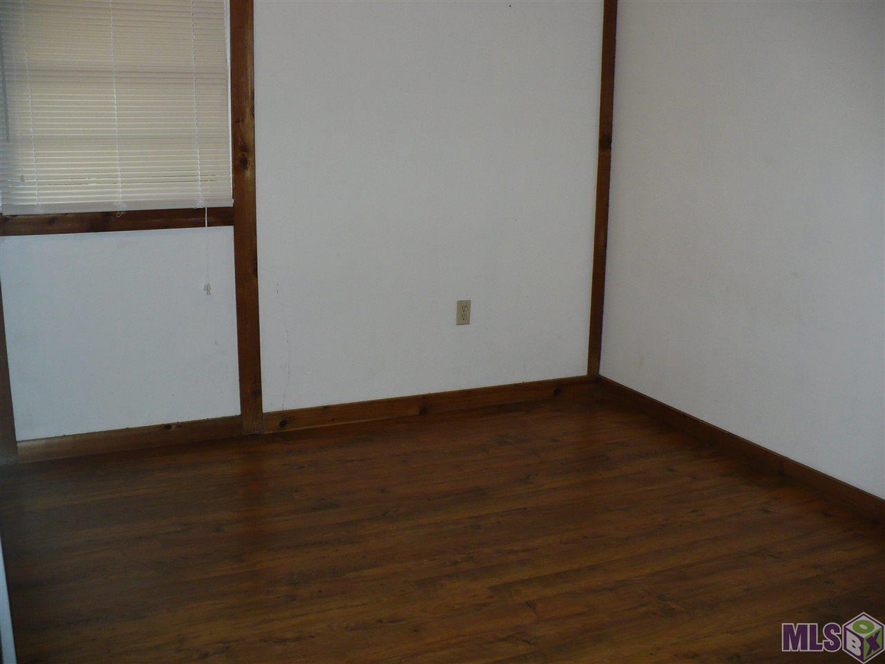 1413 West Chimes Street Baton Rouge, LA 70802 - Photo 9 of 15 Master bedroom