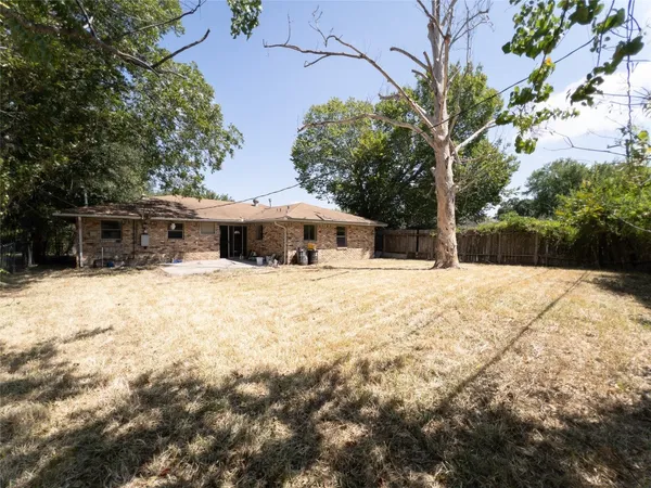 $219,000 | 814 Eastlake Street, Houston, TX 77034