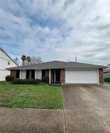 $2,600 | 18 Rue Grenoble, Kenner, LA 70065