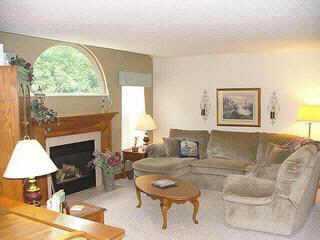 876 Hard Road Columbus, OH 43235 - Photo 3 of 8 Gallery Image 3