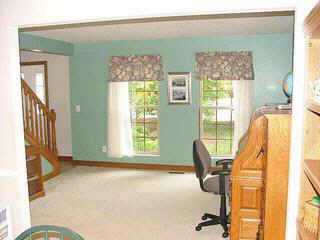 876 Hard Road Columbus, OH 43235 - Photo 4 of 8 Gallery Image 4