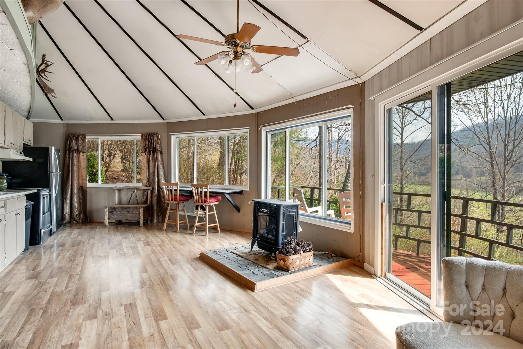 375 Tobacco Road Cullowhee, NC 28723 - Photo 10 of 37 Gallery Image 10