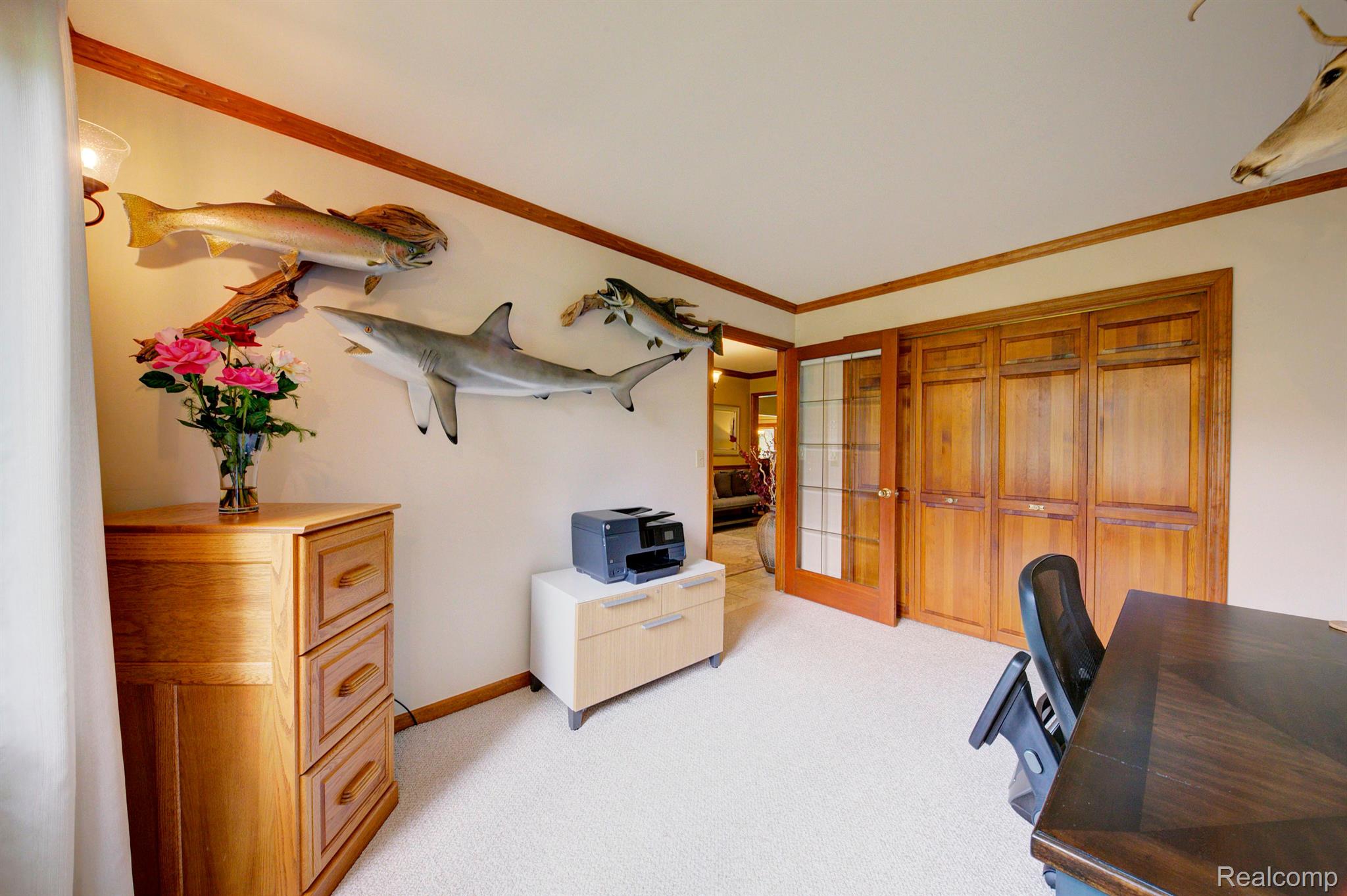 21093 Gill Road Farmington, MI 48335 - Photo 8 of 43 Gallery Image 8