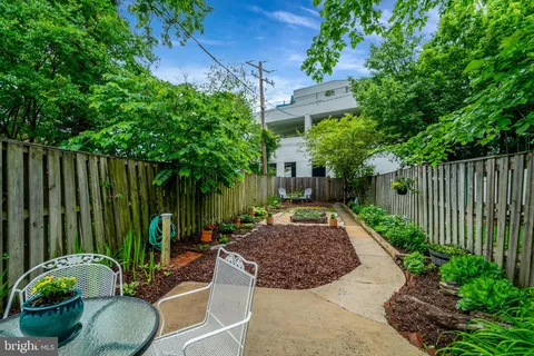 $699,900 | 4789 21st Road North, Arlington, VA 22207