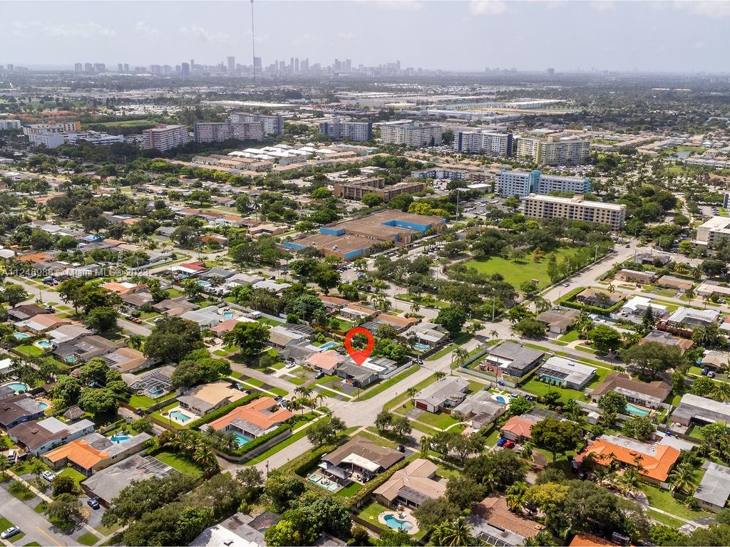 4530 Madison Street Hollywood, FL 33021 - Photo 10 of 94