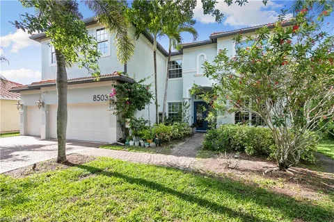 $925,000 | 8503 Laurel Lakes Cove, Naples, FL 34119