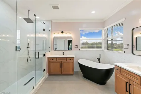 $925,000 | 8503 Laurel Lakes Cove, Naples, FL 34119