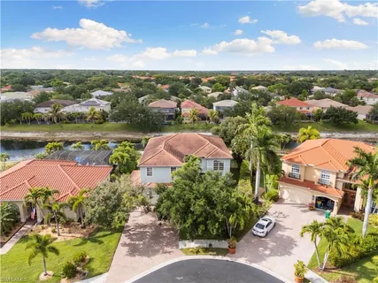 $925,000 | 8503 Laurel Lakes Cove, Naples, FL 34119