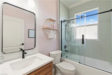 $925,000 | 8503 Laurel Lakes Cove, Naples, FL 34119
