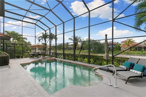 $925,000 | 8503 Laurel Lakes Cove, Naples, FL 34119