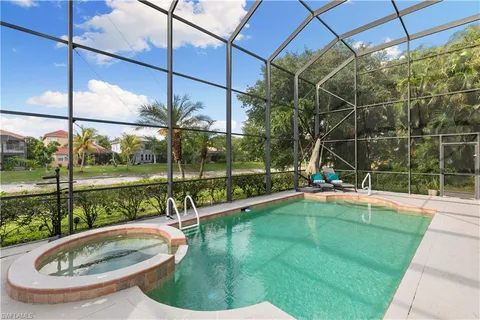 $925,000 | 8503 Laurel Lakes Cove, Naples, FL 34119