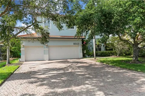 $925,000 | 8503 Laurel Lakes Cove, Naples, FL 34119