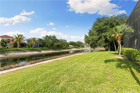 $925,000 | 8503 Laurel Lakes Cove, Naples, FL 34119