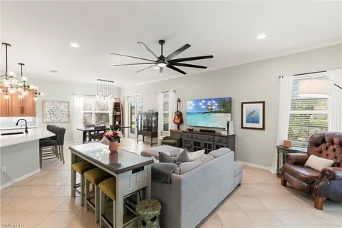 $925,000 | 8503 Laurel Lakes Cove, Naples, FL 34119