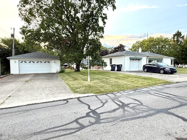 $162,500 | 1921 East 10th Street, Anderson, IN 46012