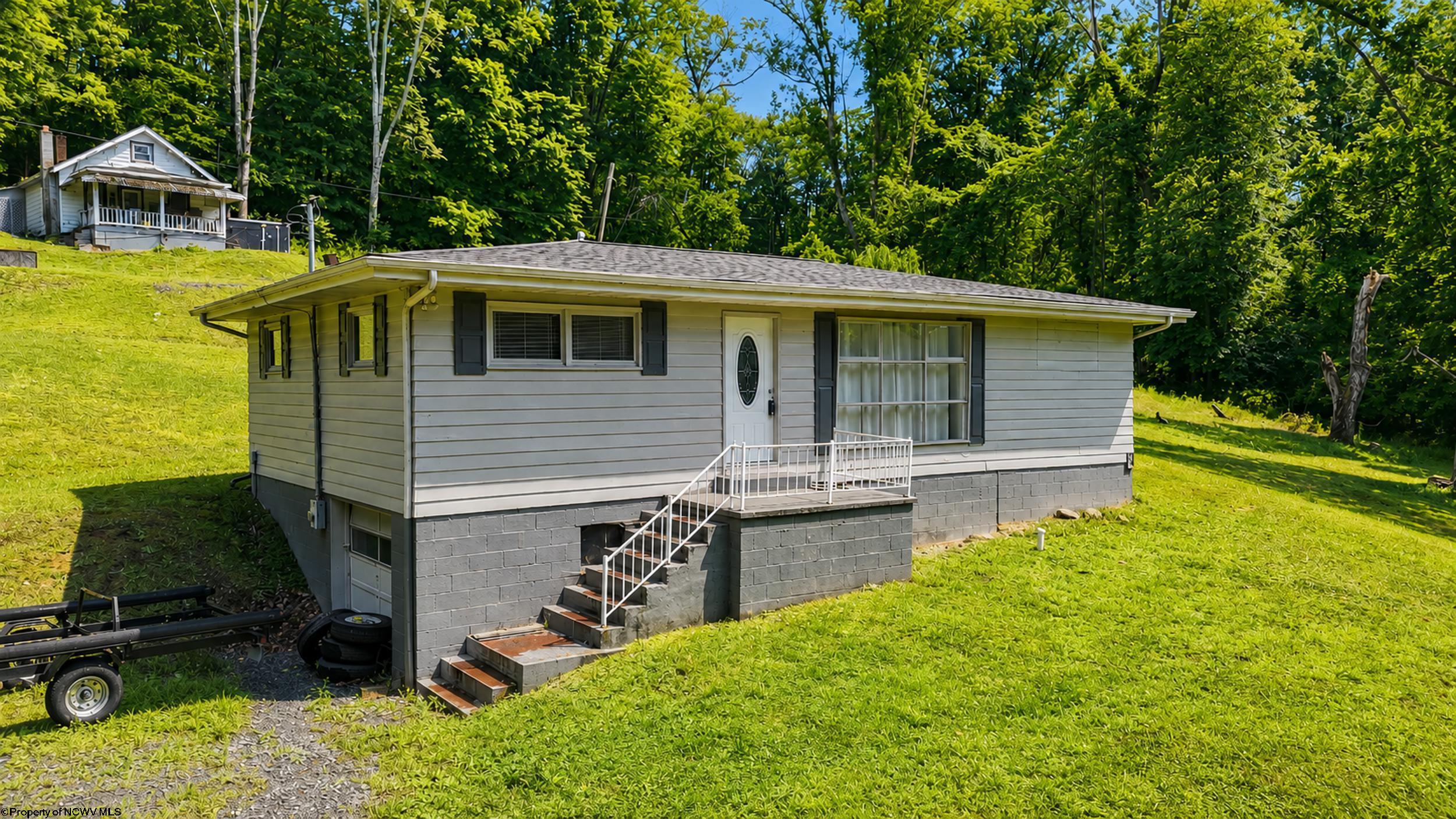 635 Boyce Road Grafton, WV 26354 - Photo 3 of 27 Gallery Image 3