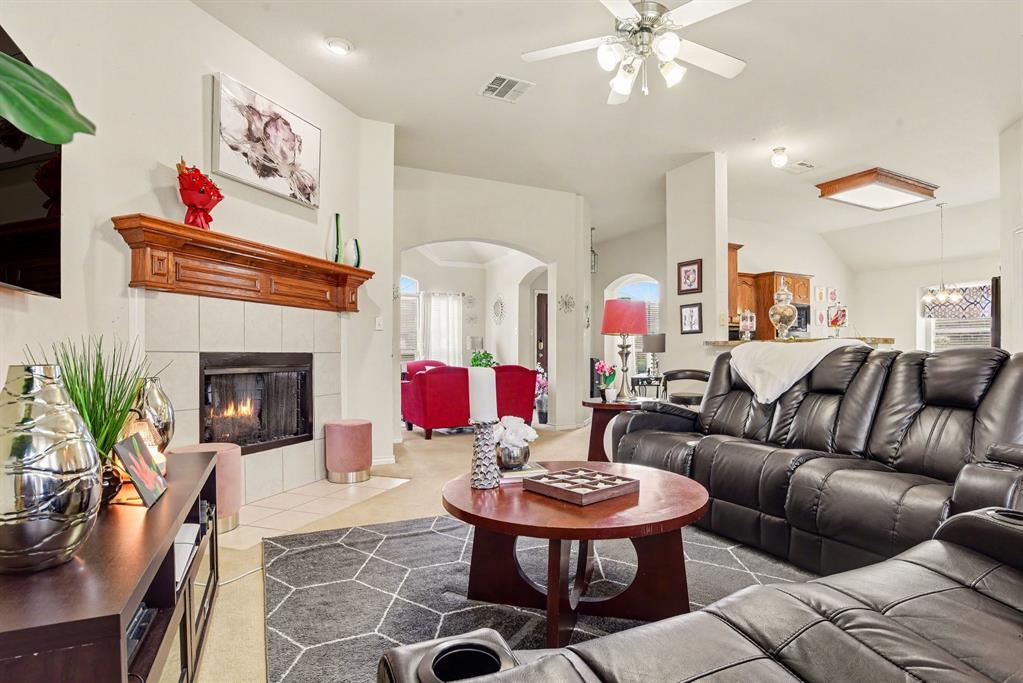 3210 Silver Springs Way Rowlett, TX 75089 - Photo 5 of 28